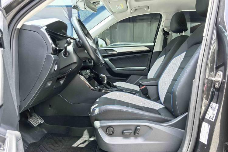 Used Volkswagen Tayron GTE Plug-in Hybrid 2022 1.4T Luxury Model Interior 4