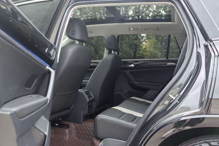 Used Volkswagen Tayron GTE Plug-in Hybrid 2022 1.4T Luxury Edition Interior 5