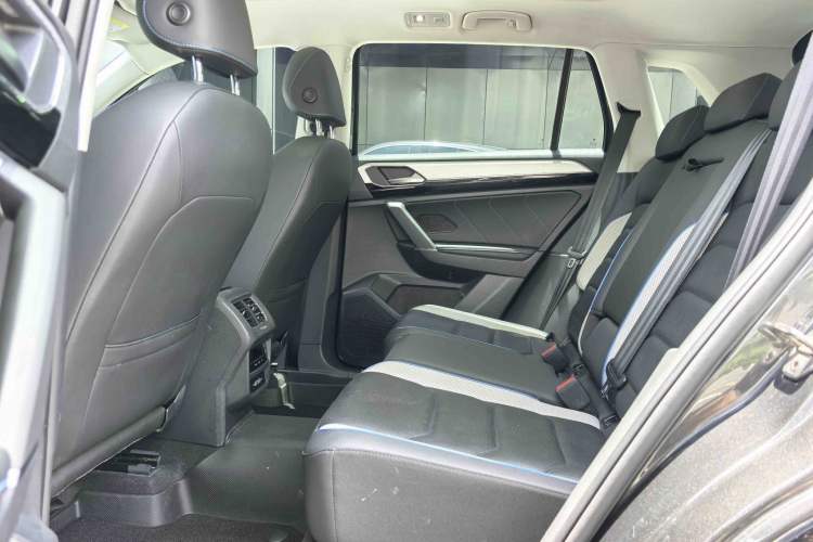Used Volkswagen Tayron GTE Plug-in Hybrid 2022 1.4T Luxury Model Interior 5