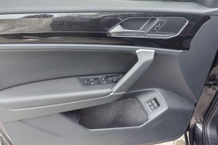 Used Volkswagen Tayron GTE Plug-in Hybrid 2022 1.4T Luxury Edition Interior 8