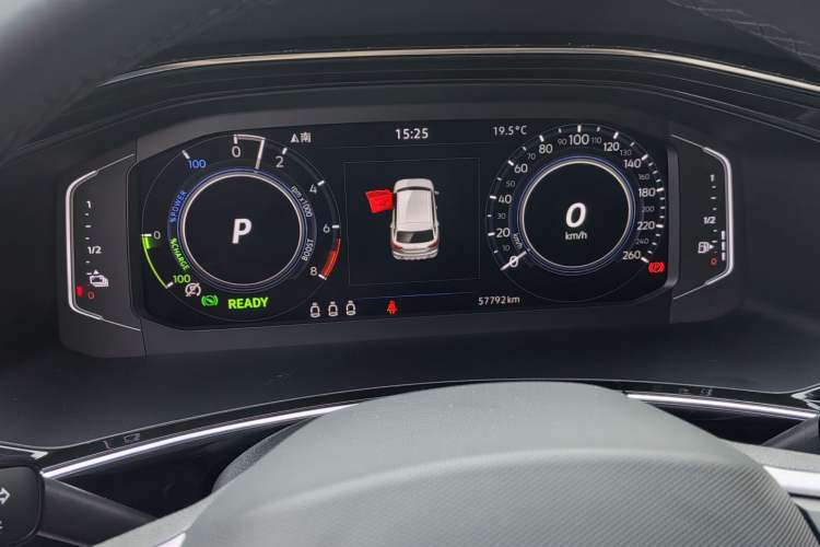 Used Volkswagen Tayron GTE Plug-in Hybrid 2022 1.4T Luxury Edition Odometer Close Up