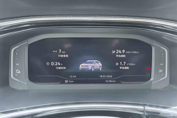 Used Volkswagen Tayron GTE Plug-in Hybrid 2022 1.4T Luxury Model Odometer Close Up