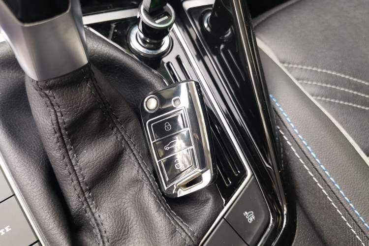 Used Volkswagen Tayron GTE Plug-in Hybrid 2022 1.4T Luxury Edition Vehicle Key