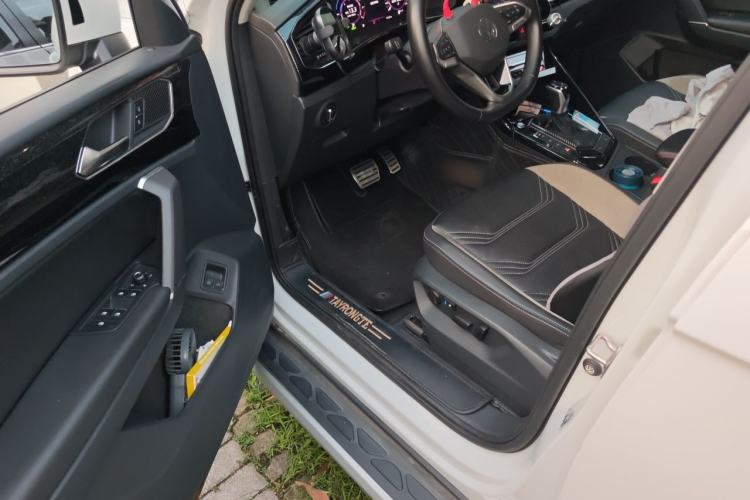 Used Volkswagen Tayron GTE Plug-in Hybrid 2022 1.4T Luxury Edition Driver Seat