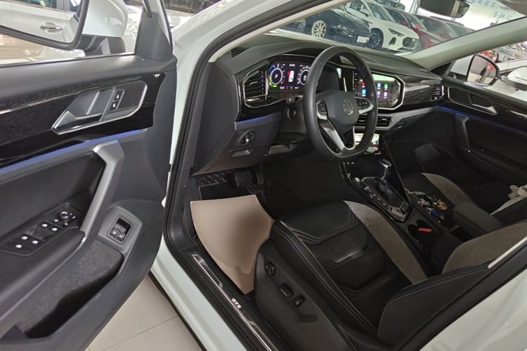 Used Volkswagen Tayron GTE Plug-in Hybrid 2022 1.4T Luxury Edition Driver Seat