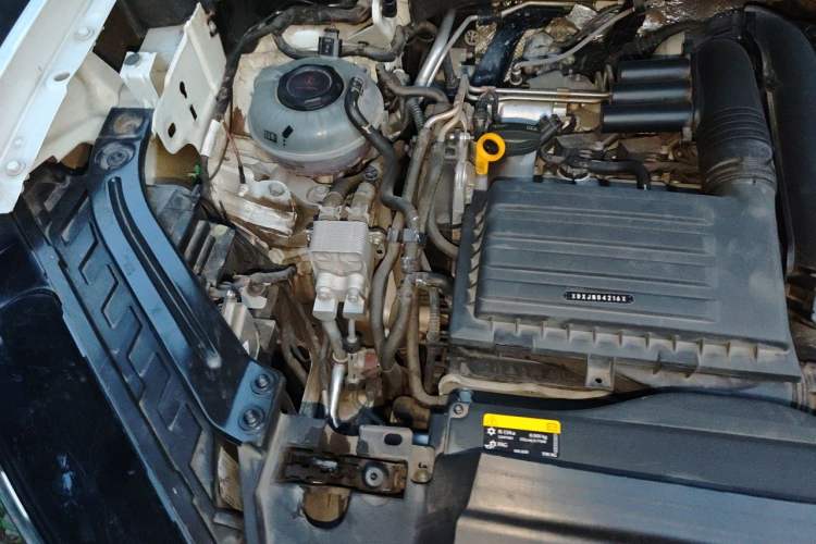 Used Volkswagen Tayron GTE Plug-in Hybrid 2022 1.4T Luxury Edition Engine Bay Right