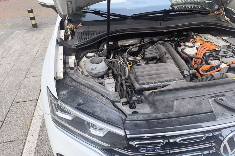 Used Volkswagen Tayron GTE Plug-in Hybrid 2022 1.4T Luxury Edition Engine Bay Right