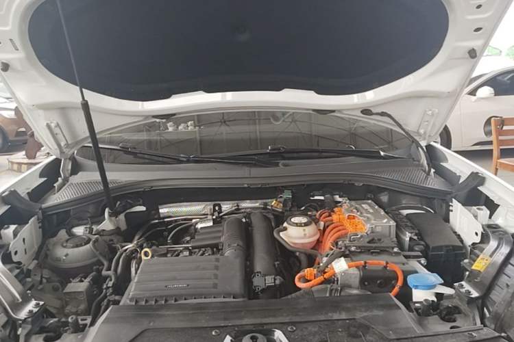 Used Volkswagen Tayron GTE Plug-in Hybrid 2022 1.4T Luxury Model Engine Bay