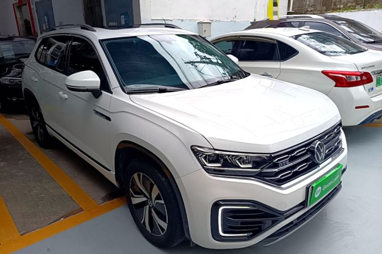 Used Volkswagen Tayron GTE Plug-in Hybrid 2022 1.4T Luxury Edition Front Right 45 Deg