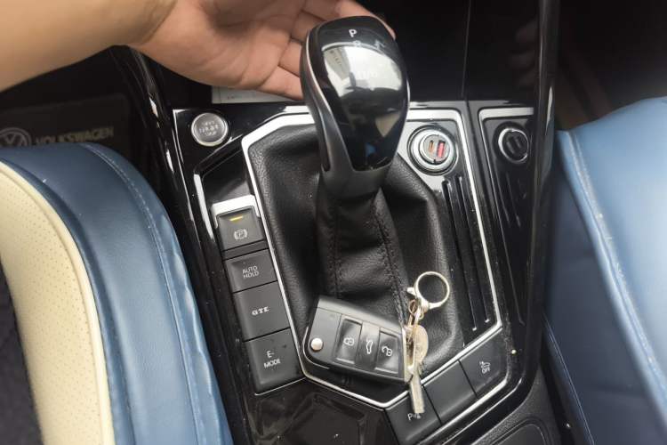 Used Volkswagen Tayron GTE Plug-in Hybrid 2022 1.4T Luxury Edition Gear Lever