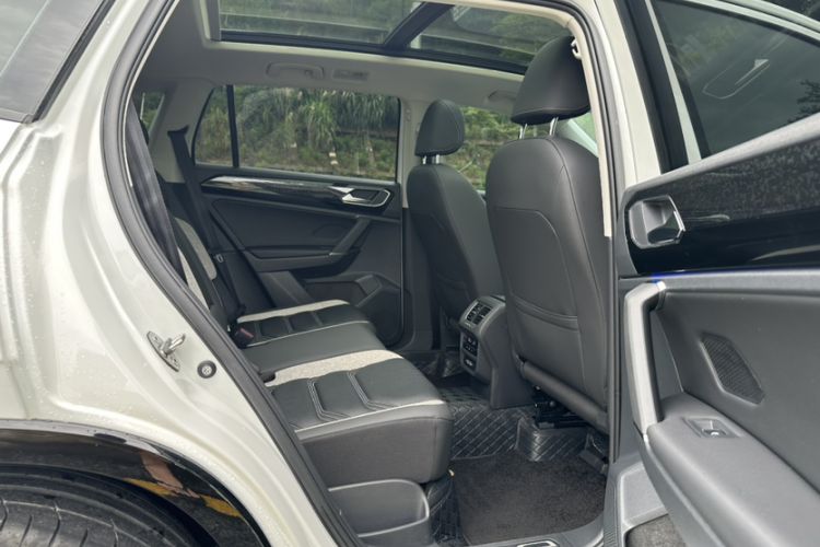 Used Volkswagen Tayron GTE Plug-in Hybrid 2022 1.4T Luxury Edition Interior 4