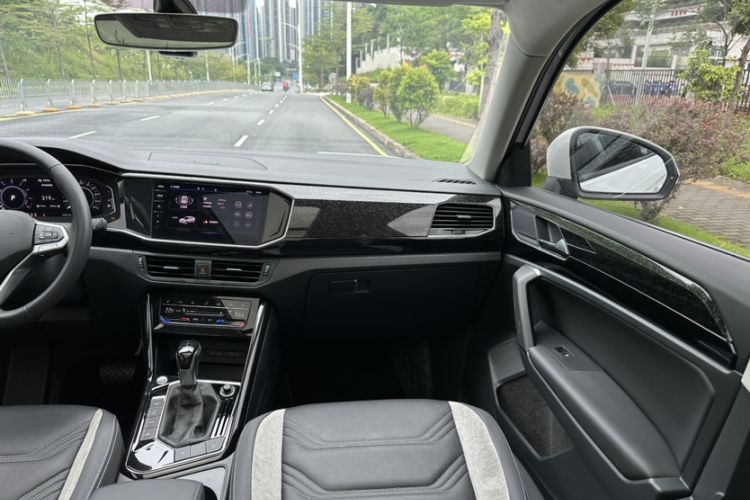 Used Volkswagen Tayron GTE Plug-in Hybrid 2022 1.4T Luxury Edition Interior 7