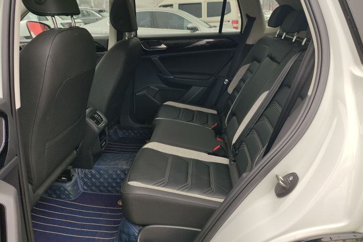 Used Volkswagen Tayron GTE Plug-in Hybrid 2022 1.4T Luxury Edition Left Rear Seat