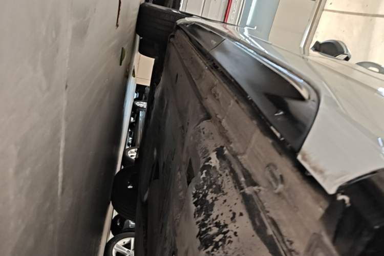 Used Volkswagen Tayron GTE Plug-in Hybrid 2022 1.4T Luxury Edition Left Side Sill