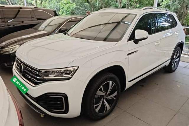 Ojetý Volkswagen Tayron GTE Plug-in Hybrid 2022 1.4T Luxury Edition