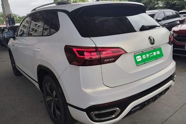 Used Volkswagen Tayron GTE Plug-in Hybrid 2022 1.4T Luxury Model Rear Left 45 Deg