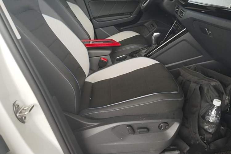 Used Volkswagen Tayron GTE Plug-in Hybrid 2022 1.4T Luxury Model Right Front Seat