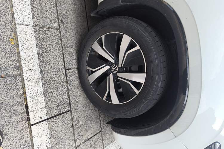 Used Volkswagen Tayron GTE Plug-in Hybrid 2022 1.4T Luxury Edition Right Front Wheel Hub