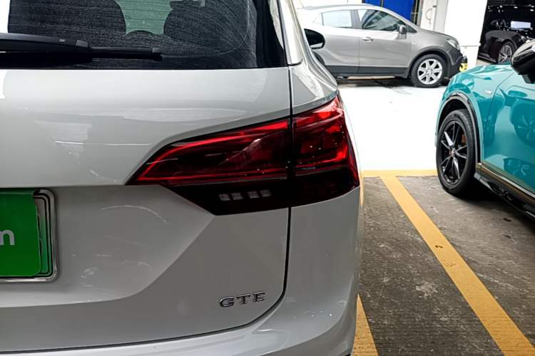 Used Volkswagen Tayron GTE Plug-in Hybrid 2022 1.4T Luxury Edition Right Rear Taillight