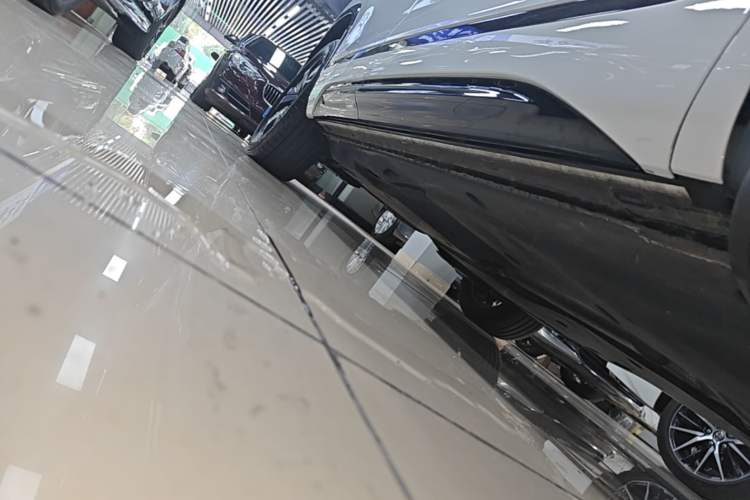 Used Volkswagen Tayron GTE Plug-in Hybrid 2022 1.4T Luxury Edition Right Side Sill