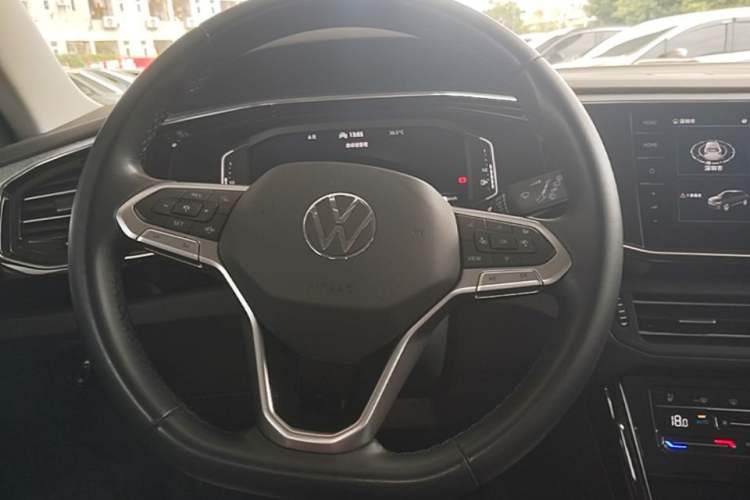Used Volkswagen Tayron GTE Plug-in Hybrid 2022 1.4T Luxury Model Steering Wheel