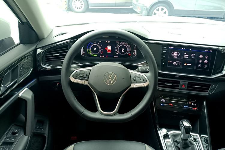 Used Volkswagen Tayron GTE Plug-in Hybrid 2022 1.4T Luxury Edition Steering Wheel