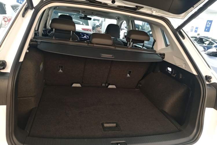 Used Volkswagen Tayron GTE Plug-in Hybrid 2022 1.4T Luxury Edition Trunk