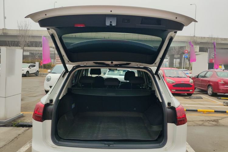 Used Volkswagen Tayron GTE Plug-in Hybrid 2022 1.4T Luxury Edition Trunk