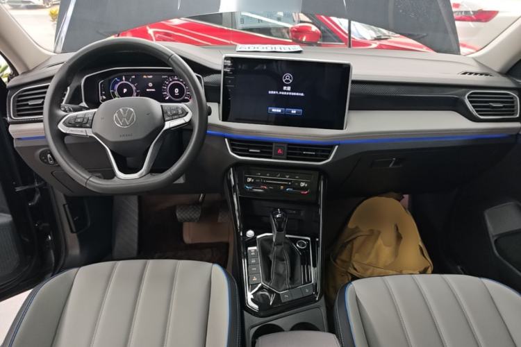 Used Volkswagen Tayron GTE Plug-in Hybrid 2023 280TSI Luxury Plus Advanced Edition Center Console