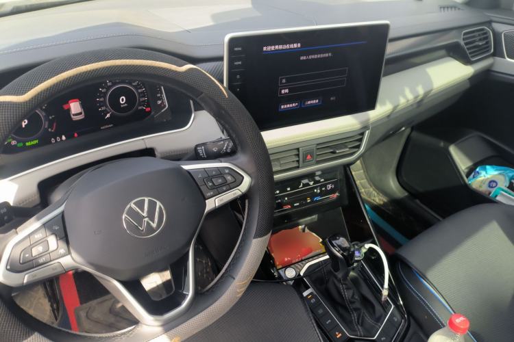 Used Volkswagen Tayron GTE Plug-in Hybrid 2023 280TSI Luxury Plus Advanced Edition Center Console
