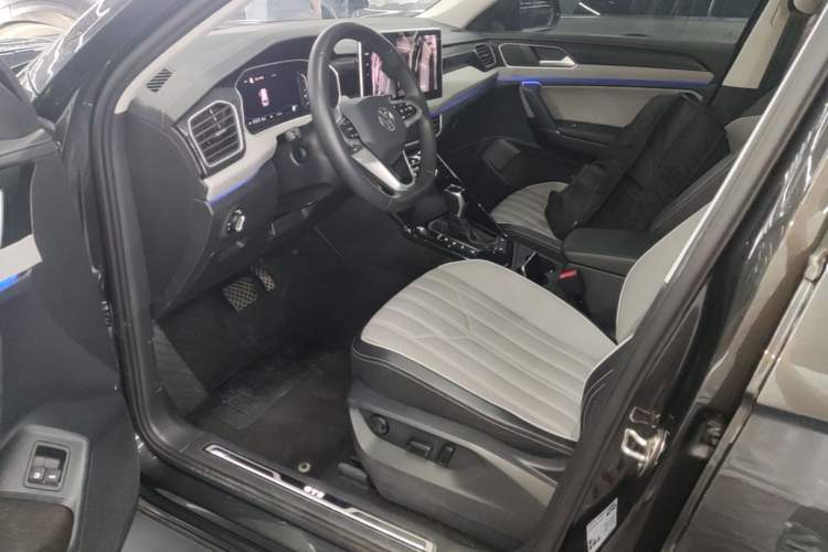 Used Volkswagen Tayron GTE Plug-in Hybrid 2023 280TSI Luxury Plus Advanced Edition Driver Seat