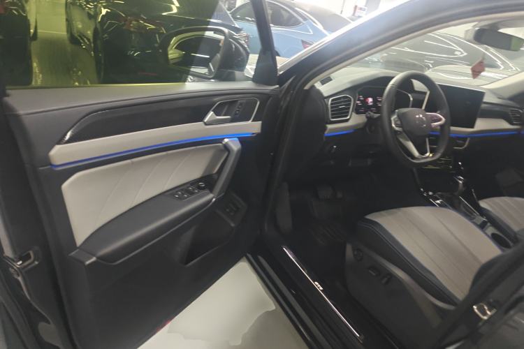 Used Volkswagen Tayron GTE Plug-in Hybrid 2023 280TSI Luxury Plus Advanced Edition Driver Seat