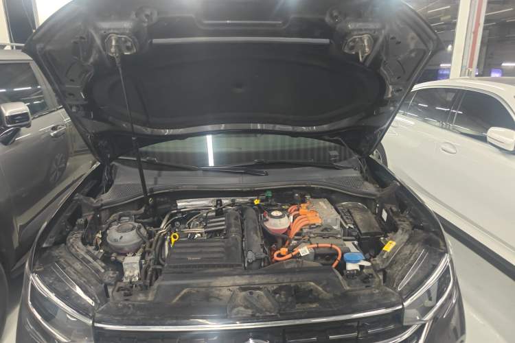 Used Volkswagen Tayron GTE Plug-in Hybrid 2023 280TSI Luxury Plus Advanced Edition Engine Bay