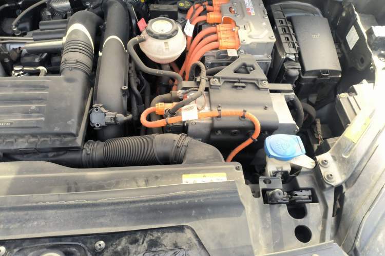 Used Volkswagen Tayron GTE Plug-in Hybrid 2023 280TSI Luxury Plus Advanced Edition Engine Bay Left