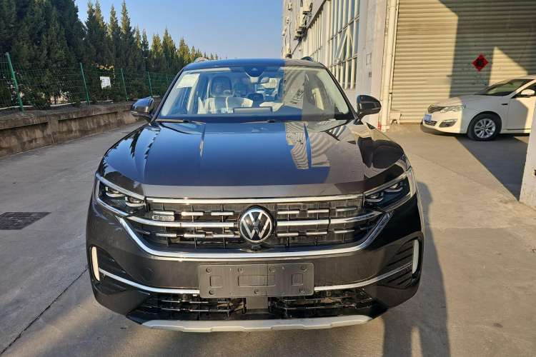 Used Volkswagen Tayron GTE Plug-in Hybrid 2023 280TSI Luxury Plus Advanced Edition Exterior 1