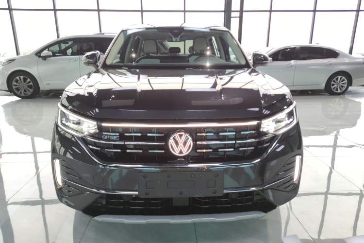 Used Volkswagen Tayron GTE Plug-in Hybrid 2023 280TSI Luxury Plus Advanced Edition Exterior 1