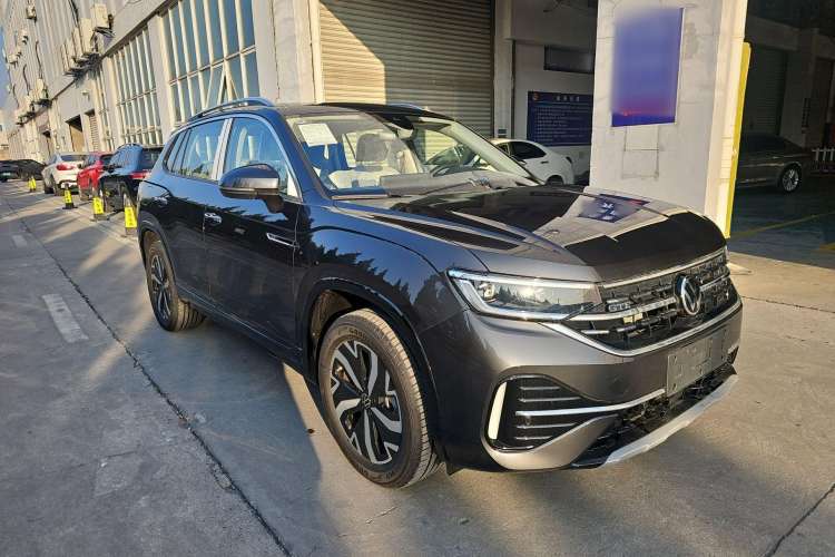 Used Volkswagen Tayron GTE Plug-in Hybrid 2023 280TSI Luxury Plus Advanced Edition Exterior 2
