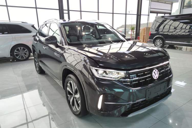Used Volkswagen Tayron GTE Plug-in Hybrid 2023 280TSI Luxury Plus Advanced Edition Exterior 2