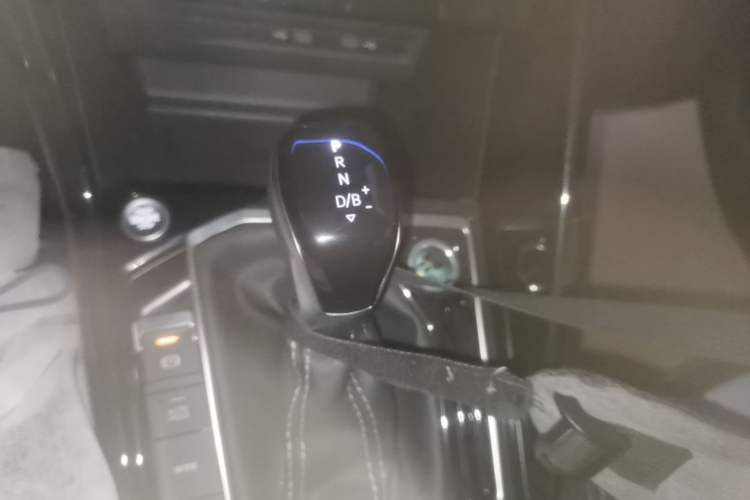 Used Volkswagen Tayron GTE Plug-in Hybrid 2023 280TSI Luxury Plus Advanced Edition Gear Lever