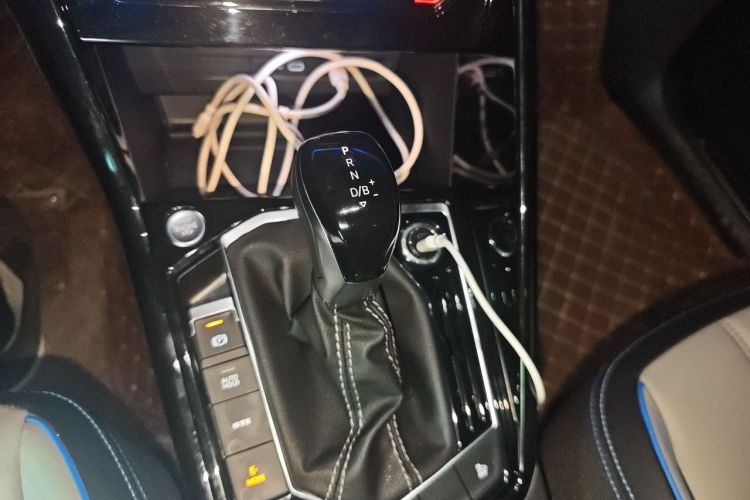 Used Volkswagen Tayron GTE Plug-in Hybrid 2023 280TSI 5th Anniversary Special Edition Gear Lever