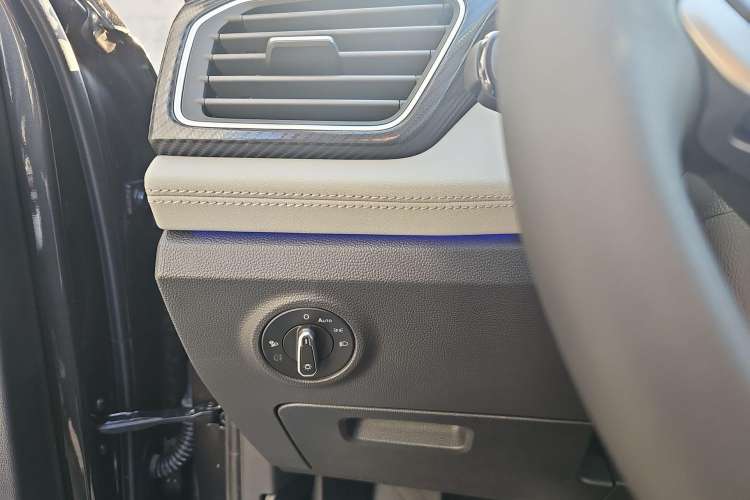 Used Volkswagen Tayron GTE Plug-in Hybrid 2023 280TSI Luxury Plus Advanced Edition Interior 6