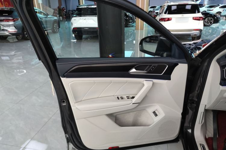 Used Volkswagen Tayron GTE Plug-in Hybrid 2023 280TSI Luxury Plus Advanced Edition Interior 7