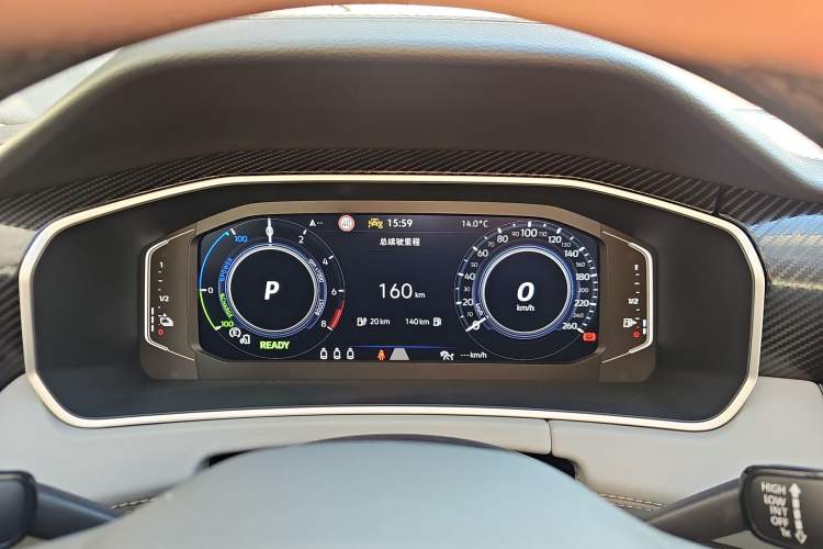 Used Volkswagen Tayron GTE Plug-in Hybrid 2023 280TSI Luxury Plus Advanced Edition Interior 9