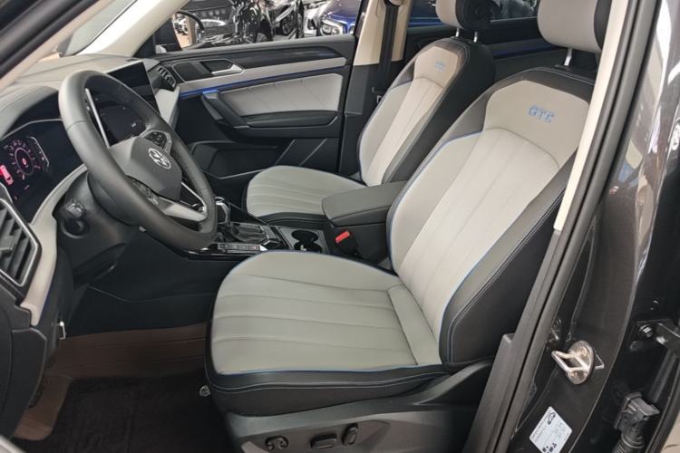 Used Volkswagen Tayron GTE Plug-in Hybrid 2023 280TSI Luxury Plus Advanced Edition Left Front Seat