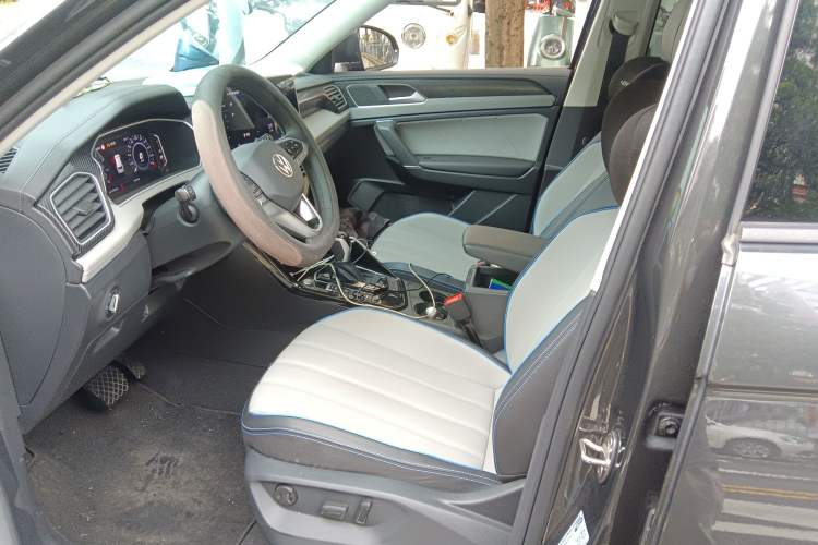 Used Volkswagen Tayron GTE Plug-in Hybrid 2023 280TSI Luxury Plus Advanced Edition Left Front Seat