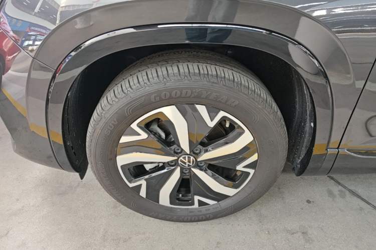 Used Volkswagen Tayron GTE Plug-in Hybrid 2023 280TSI Luxury Plus Advanced Edition Left Front Wheel Hub