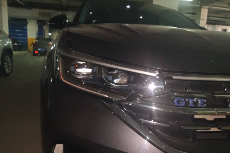 Used Volkswagen Tayron GTE Plug-in Hybrid 2023 280TSI 5th Anniversary Special Edition Right Front Headlight