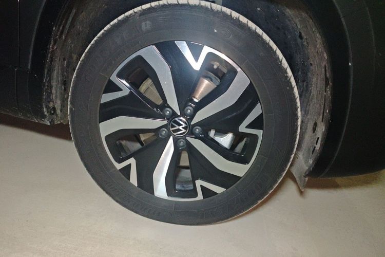 Used Volkswagen Tayron GTE Plug-in Hybrid 2023 280TSI 5th Anniversary Special Edition Right Front Wheel Hub