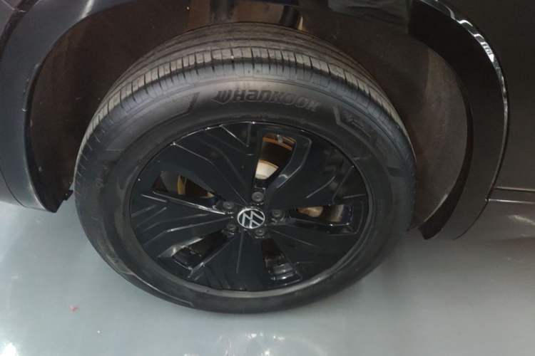 Used Volkswagen Tayron GTE Plug-in Hybrid 2023 280TSI Luxury Plus Advanced Edition Right Rear Wheel Hub