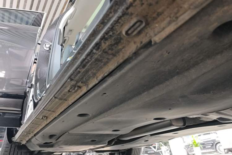 Used Volkswagen Tayron GTE Plug-in Hybrid 2023 280TSI Luxury Plus Advanced Edition Right Side Sill